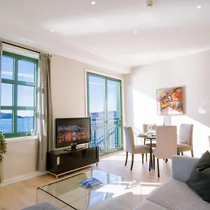 Seafront Apt. With Elevator And French Balcony Appartement